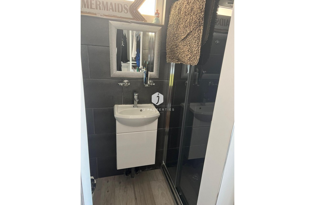 D'occasion - Villa -
Almoradí