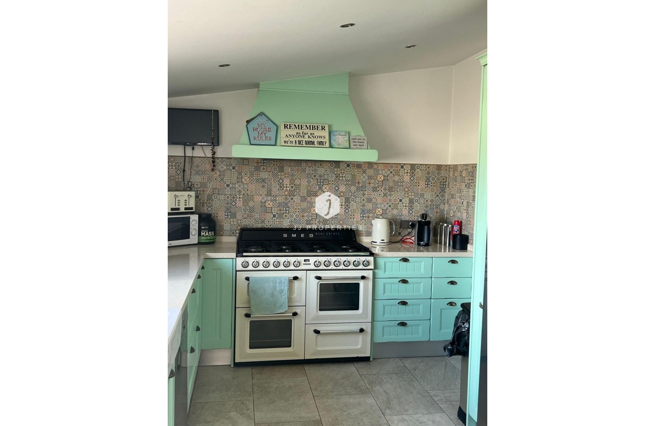 D'occasion - Villa -
Almoradí