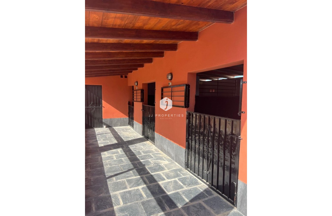 D'occasion - Villa -
Almoradí