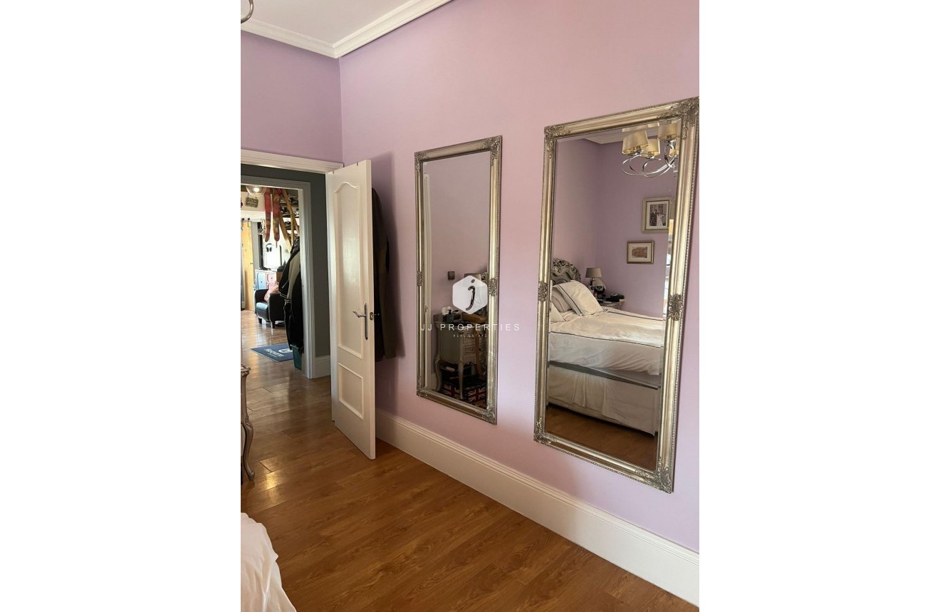 D'occasion - Villa -
Almoradí