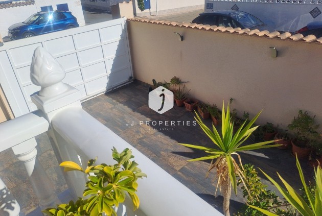 Z drugiej ręki - Szalet -
Ciudad Quesada - Costa Blanca