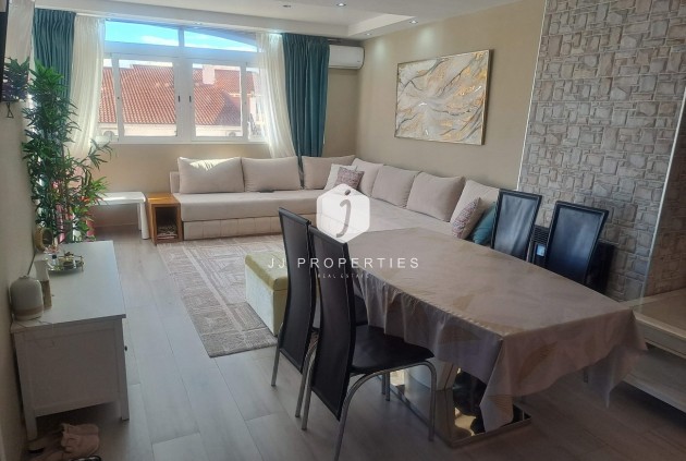 Z drugiej ręki - Szalet -
Ciudad Quesada - Costa Blanca