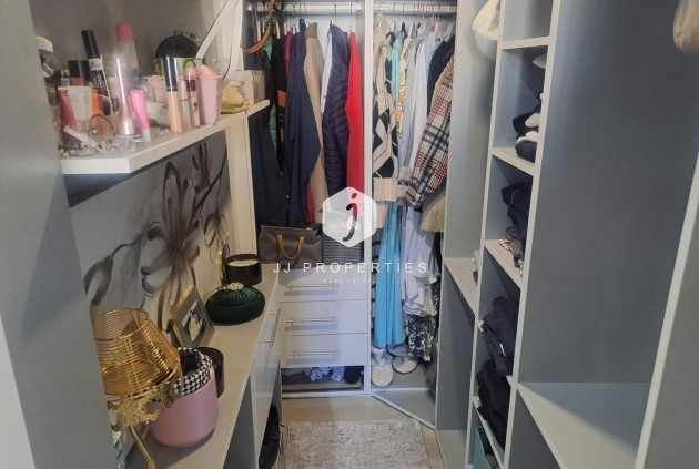 Z drugiej ręki - Szalet -
Ciudad Quesada - Costa Blanca