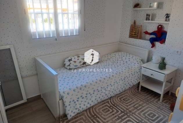 Z drugiej ręki - Szalet -
Ciudad Quesada - Costa Blanca