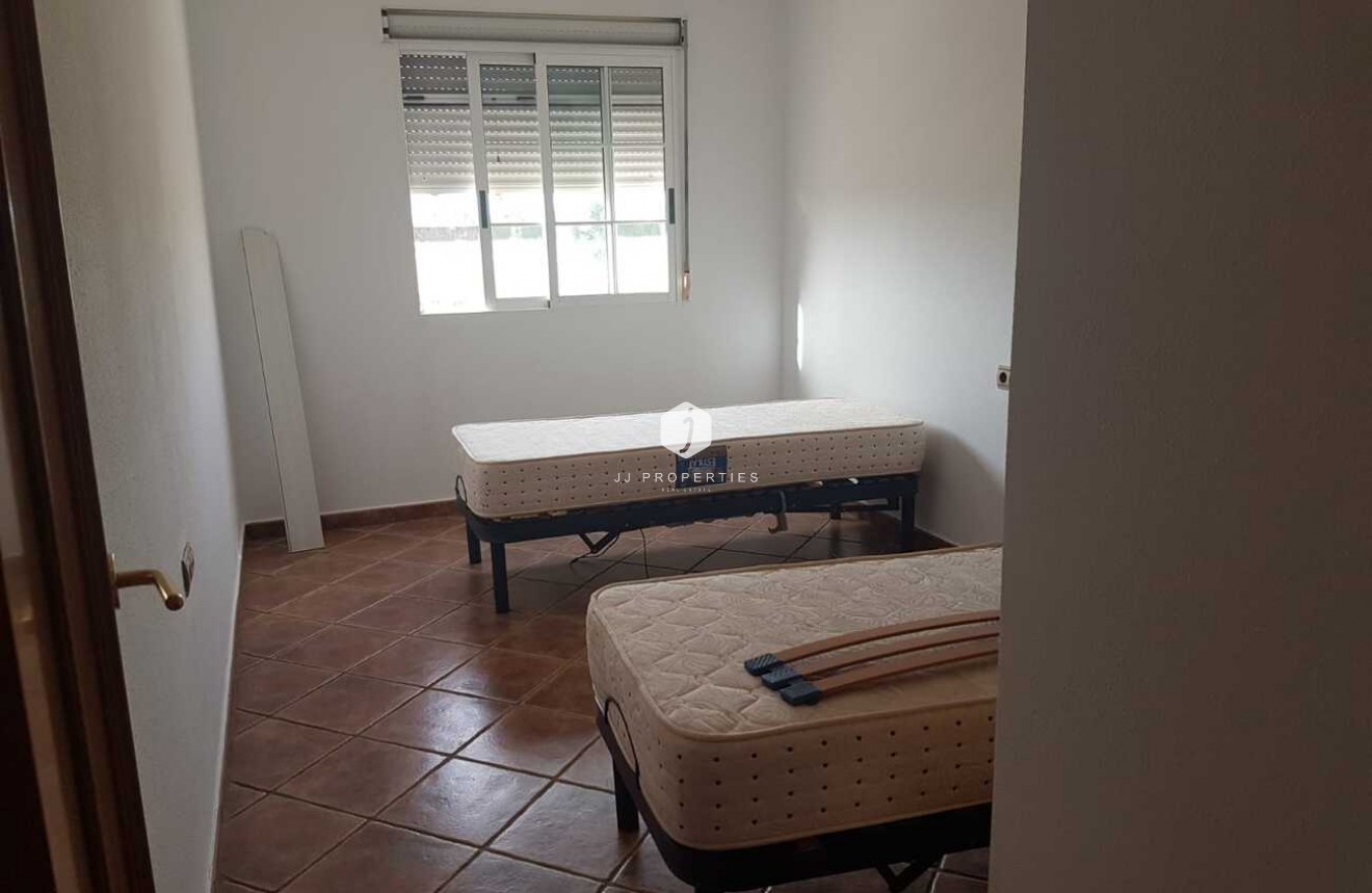 Z drugiej ręki - Szalet -
Ciudad Quesada - Costa Blanca