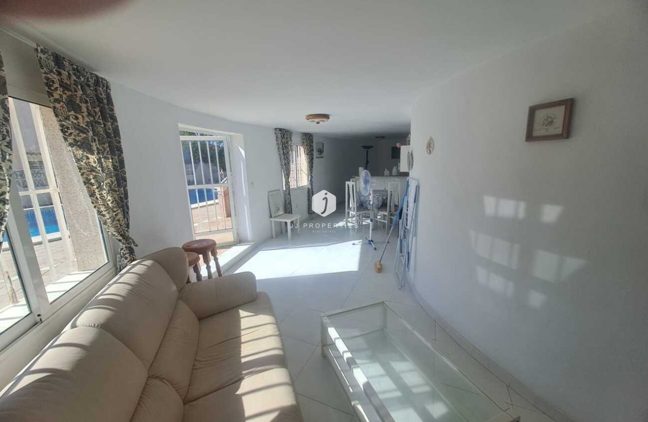 Tweedehands - Villa -
Ciudad Quesada - Costa Blanca