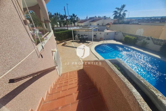 Tweedehands - Villa -
Ciudad Quesada - Costa Blanca