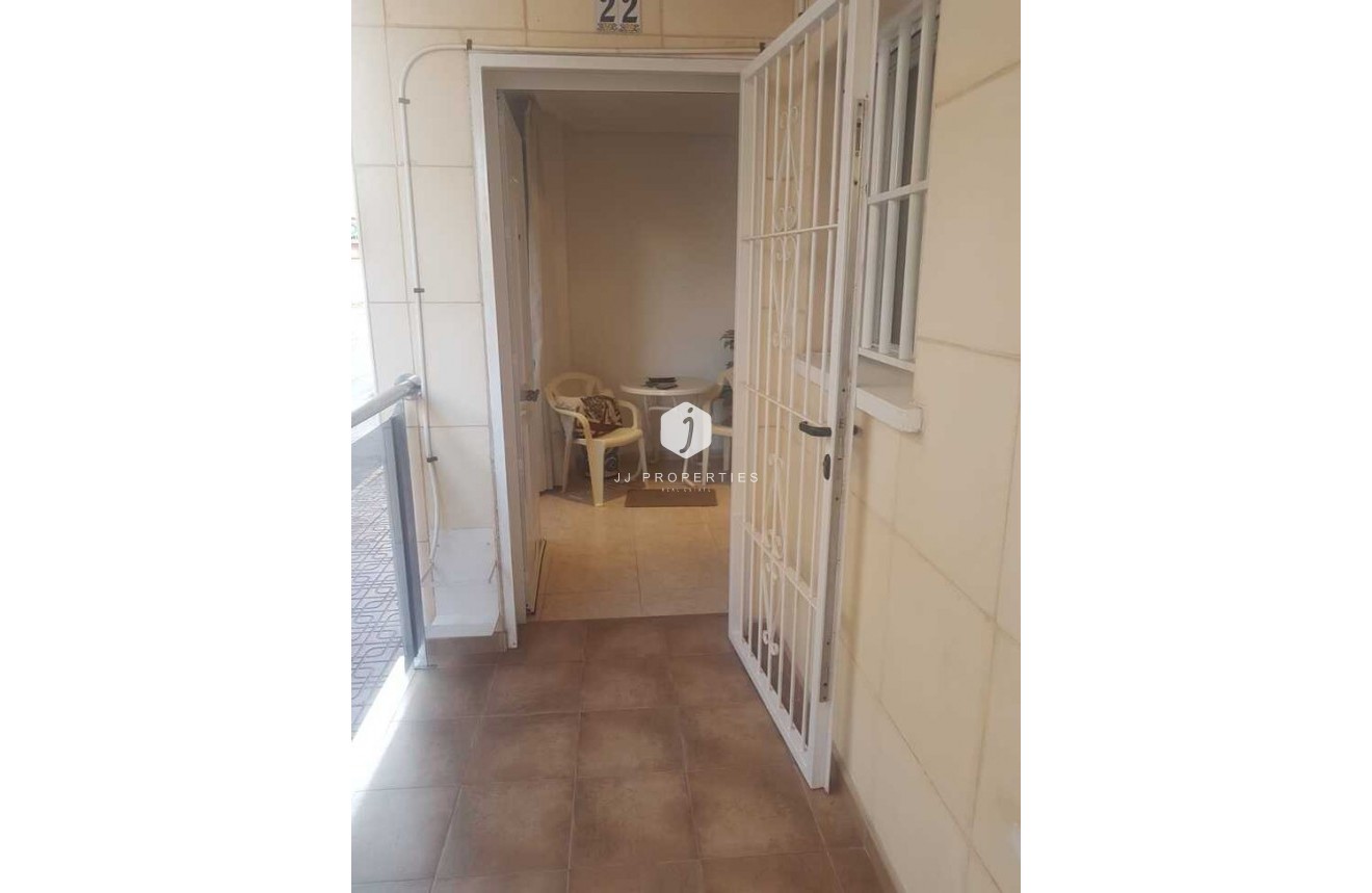 Tweedehands - Appartement / flat -
La Mata - Costa Blanca