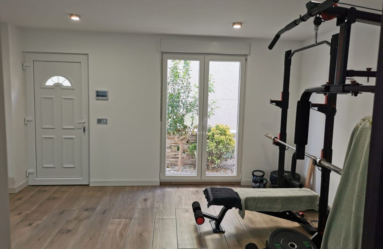 Tweedehands - duplex -
Benijofar - Costa Blanca