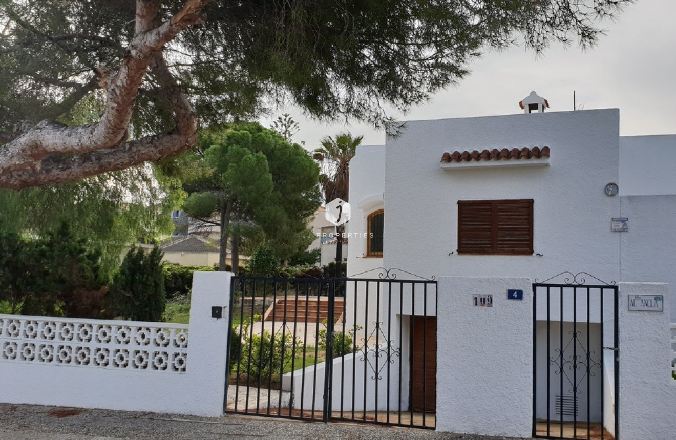 Tweedehands - Villa -
La Zenia - Costa Blanca