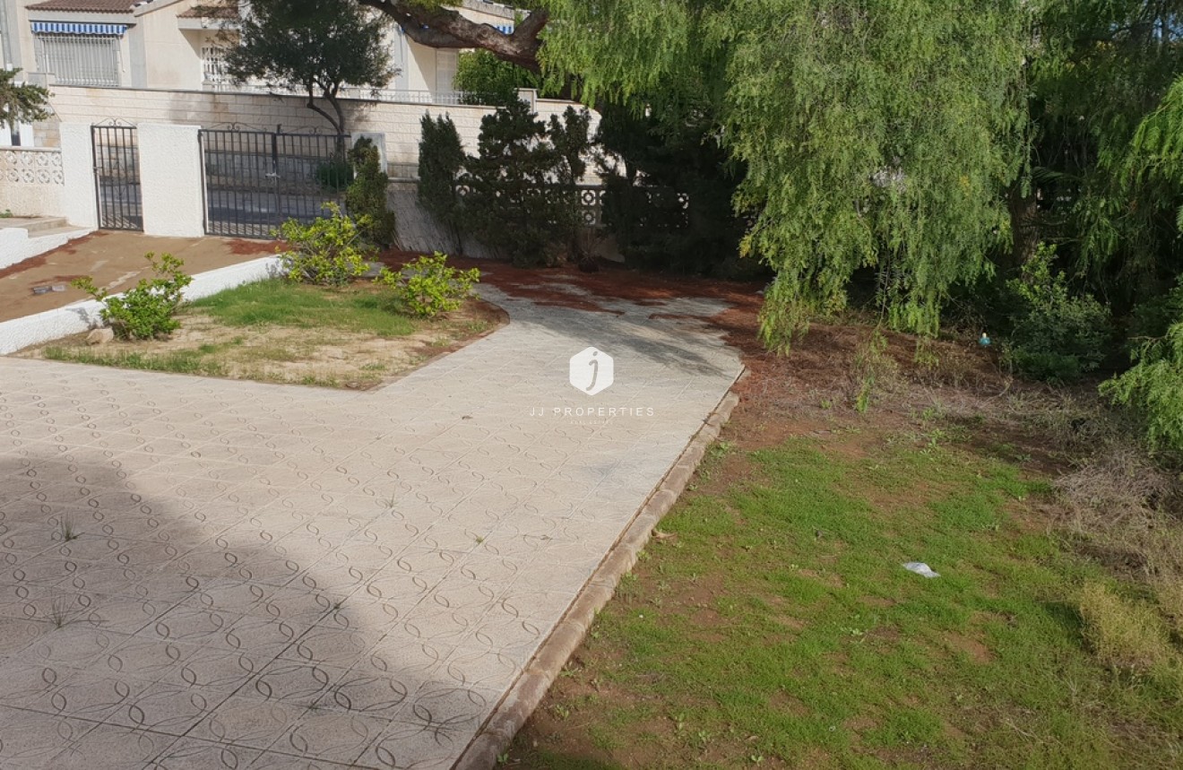 Tweedehands - Villa -
La Zenia - Costa Blanca