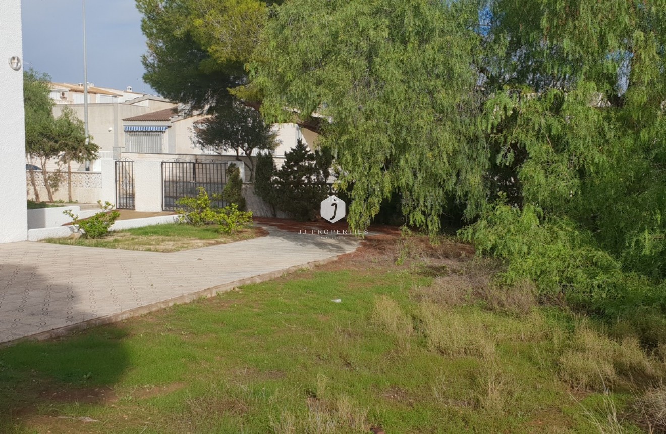 Tweedehands - Villa -
La Zenia - Costa Blanca