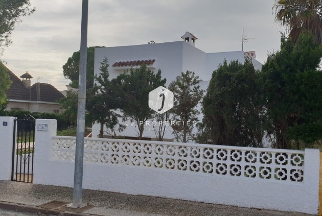 Tweedehands - Villa -
La Zenia - Costa Blanca