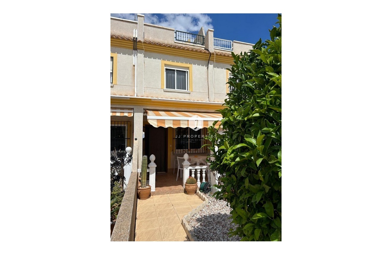 Z drugiej ręki - Szalet -
Algorfa - Costa Blanca