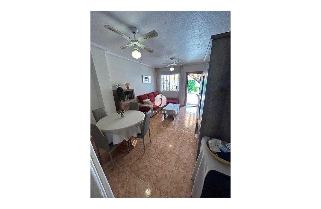 Z drugiej ręki - Szalet -
Algorfa - Costa Blanca