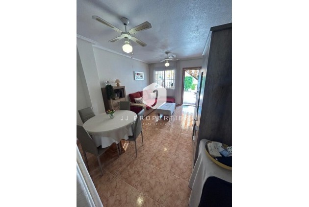 Z drugiej ręki - Szalet -
Algorfa - Costa Blanca