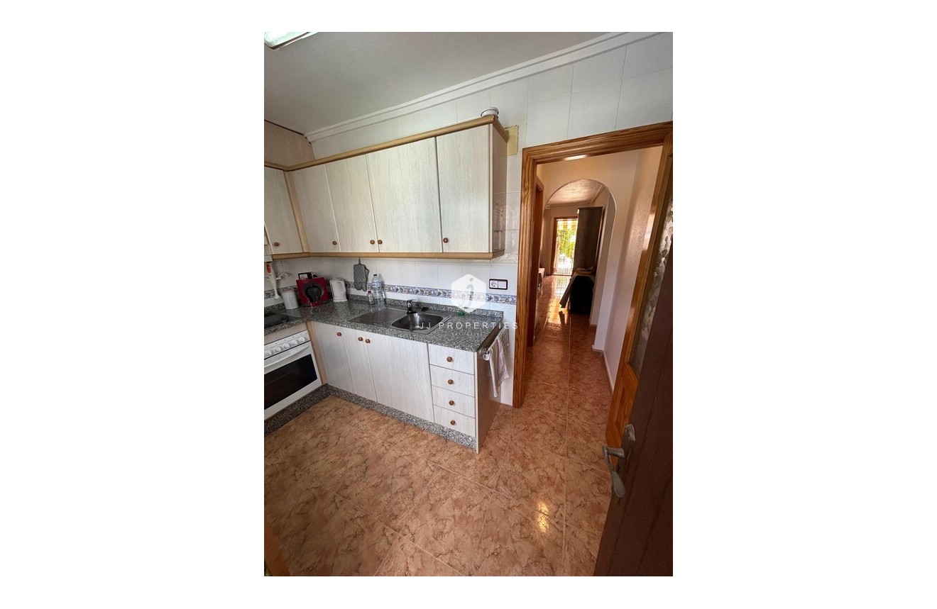 Z drugiej ręki - Szalet -
Algorfa - Costa Blanca