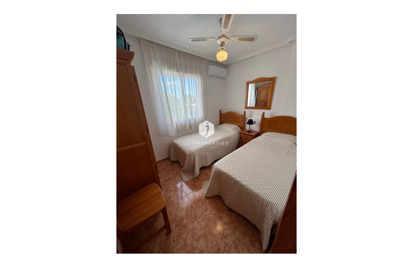 Z drugiej ręki - Szalet -
Algorfa - Costa Blanca