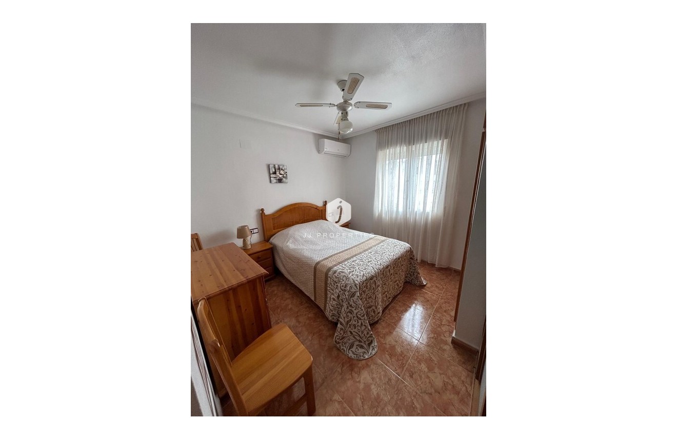 Z drugiej ręki - Szalet -
Algorfa - Costa Blanca