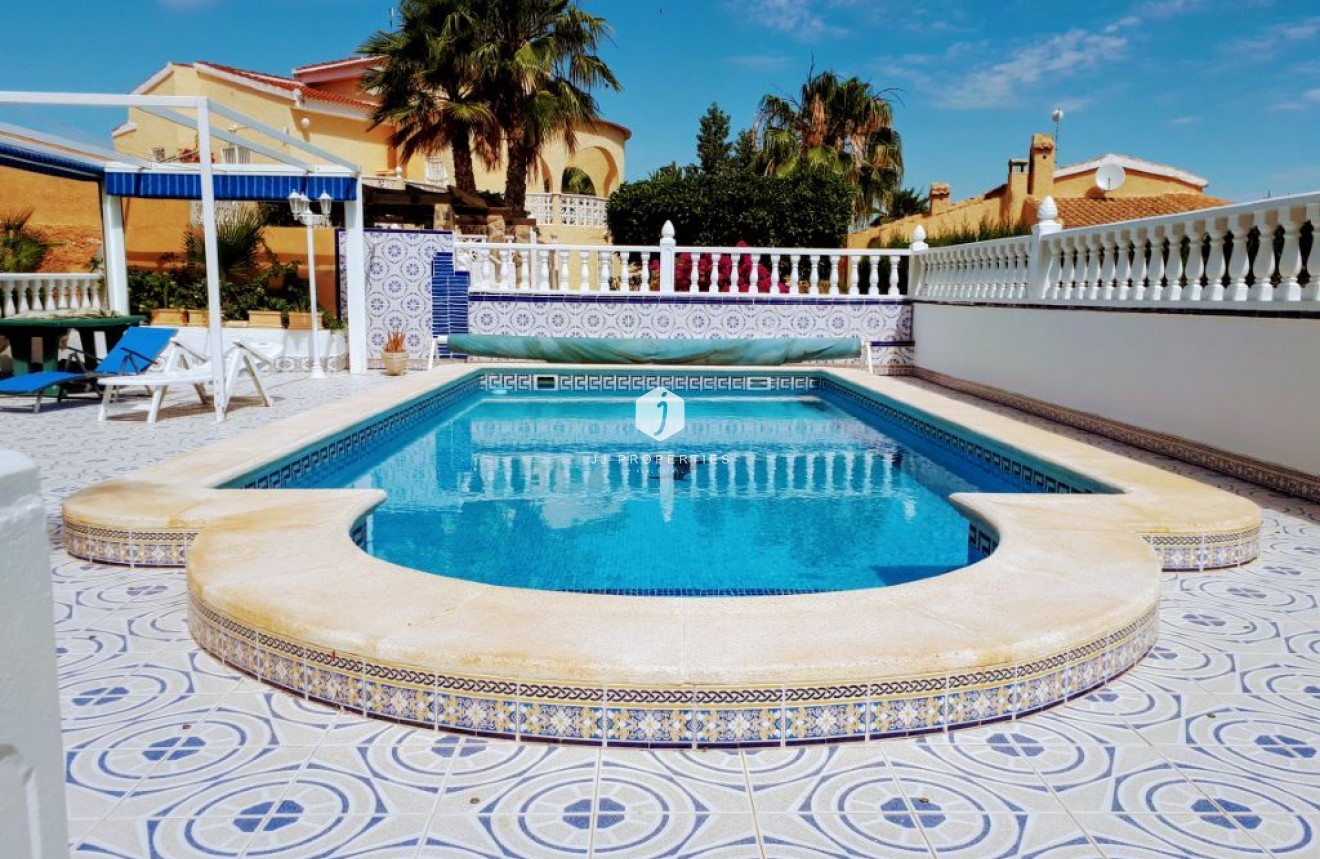 Tweedehands - Villa -
Ciudad Quesada - Costa Blanca