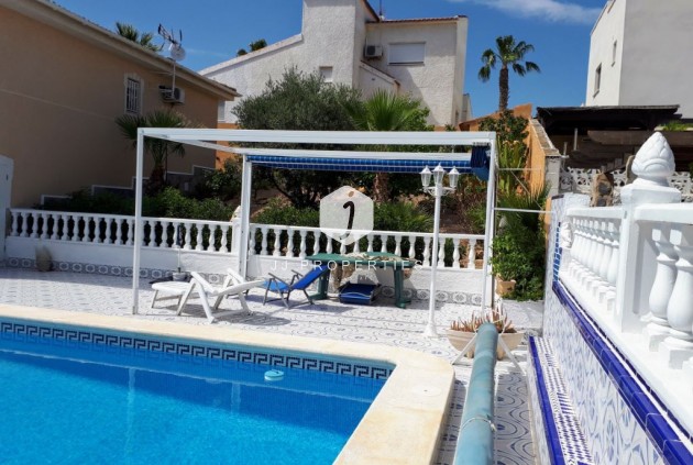 Tweedehands - Villa -
Ciudad Quesada - Costa Blanca