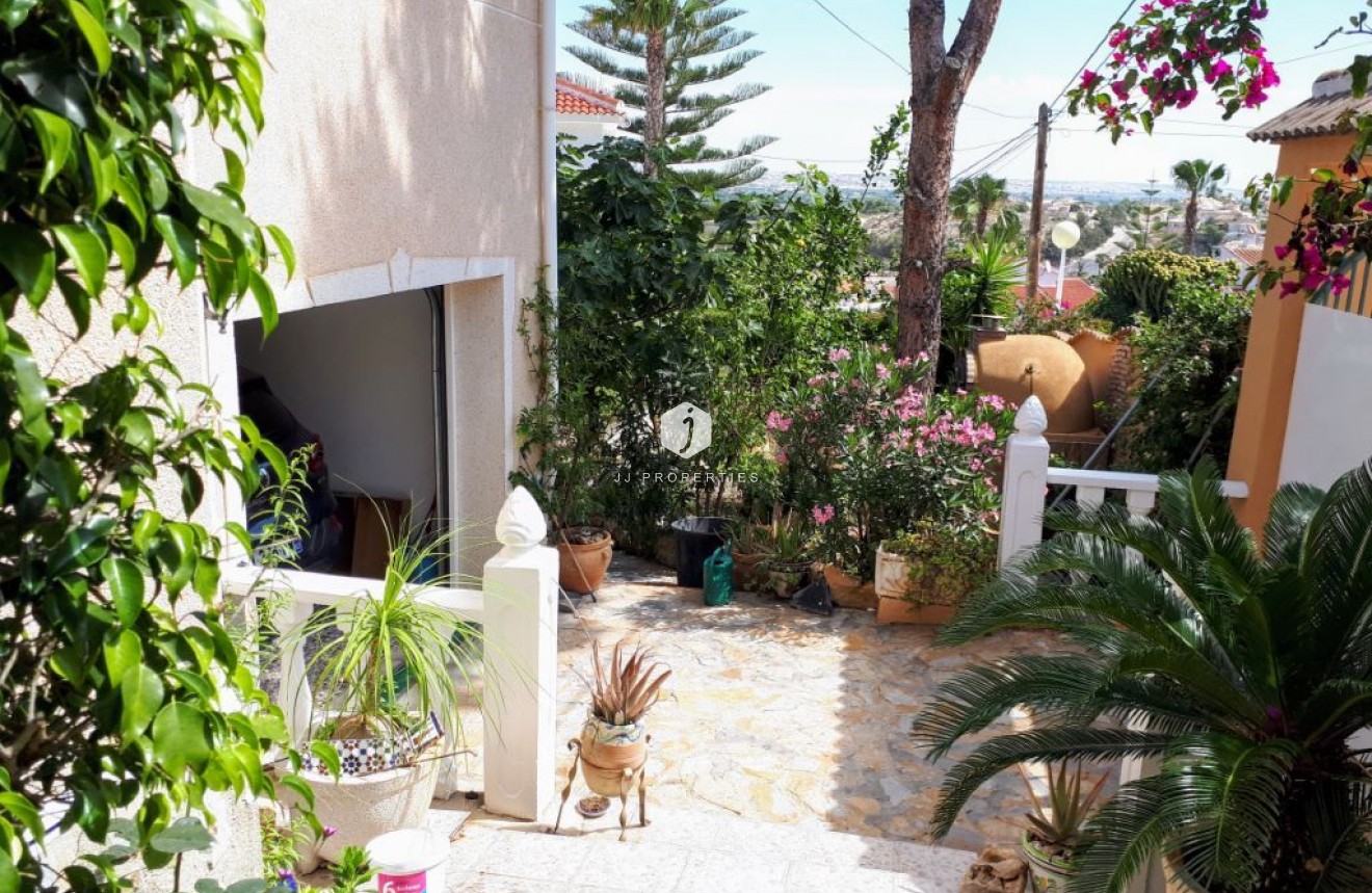 Tweedehands - Villa -
Ciudad Quesada - Costa Blanca