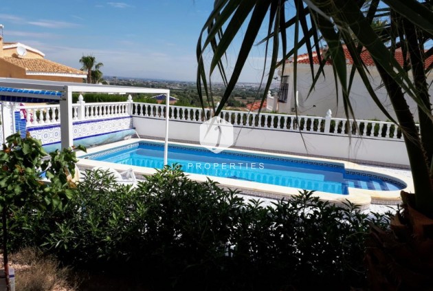 Tweedehands - Villa -
Ciudad Quesada - Costa Blanca