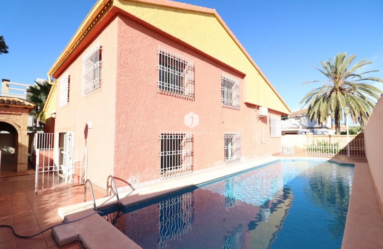 Tweedehands - Villa -
Cabo Roig - Costa Blanca