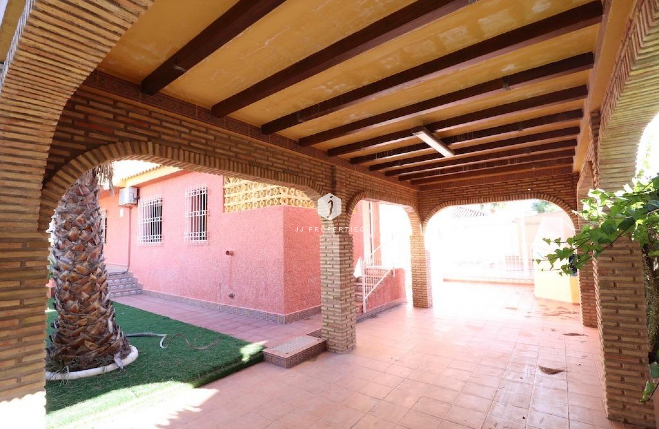 Tweedehands - Villa -
Cabo Roig - Costa Blanca