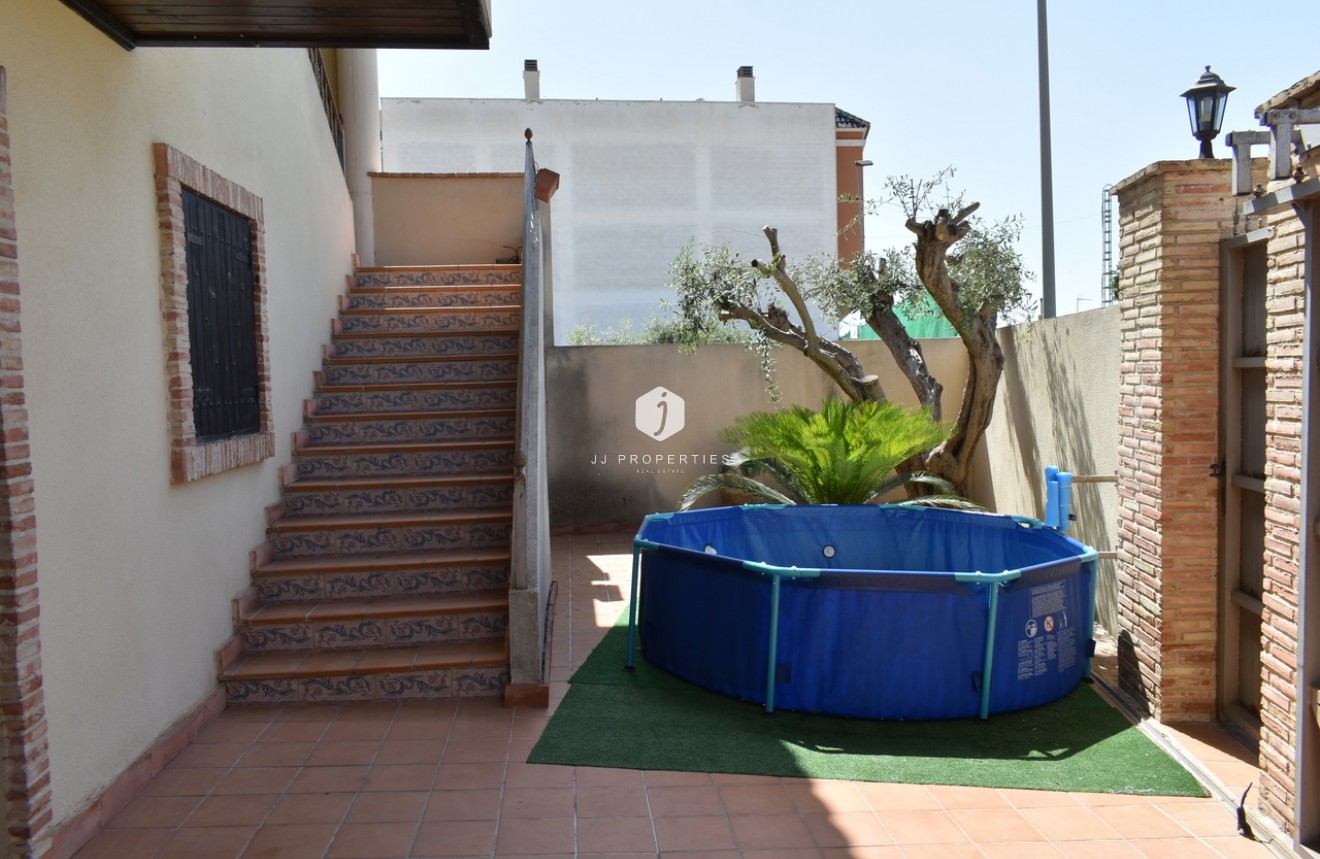 Z drugiej ręki - Villa -
Algorfa - Inland