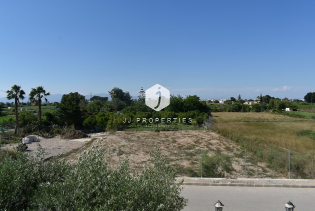 Z drugiej ręki - Villa -
Algorfa - Inland