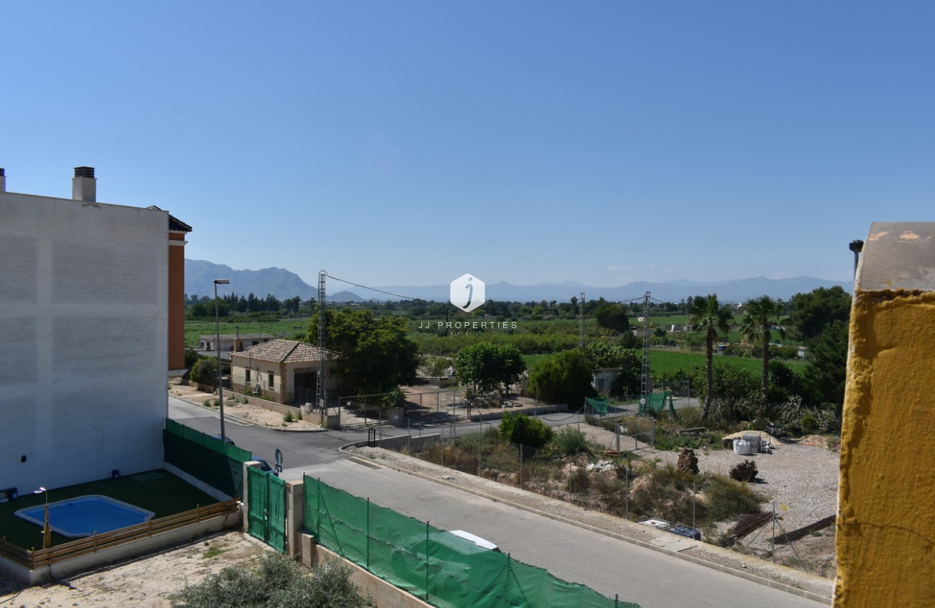 Z drugiej ręki - Villa -
Algorfa - Inland