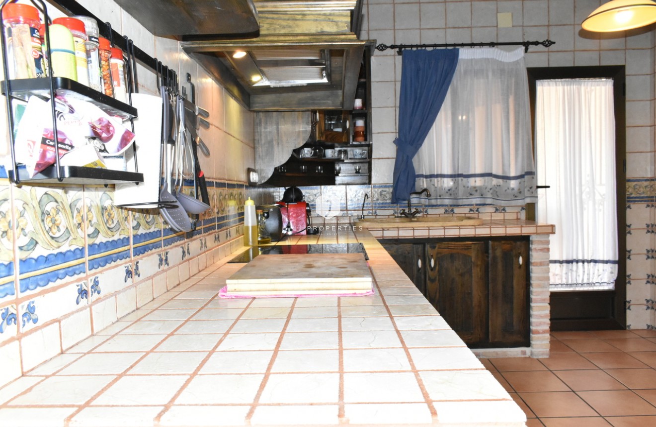 Z drugiej ręki - Villa -
Algorfa - Inland