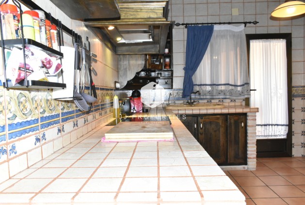 Z drugiej ręki - Villa -
Algorfa - Inland