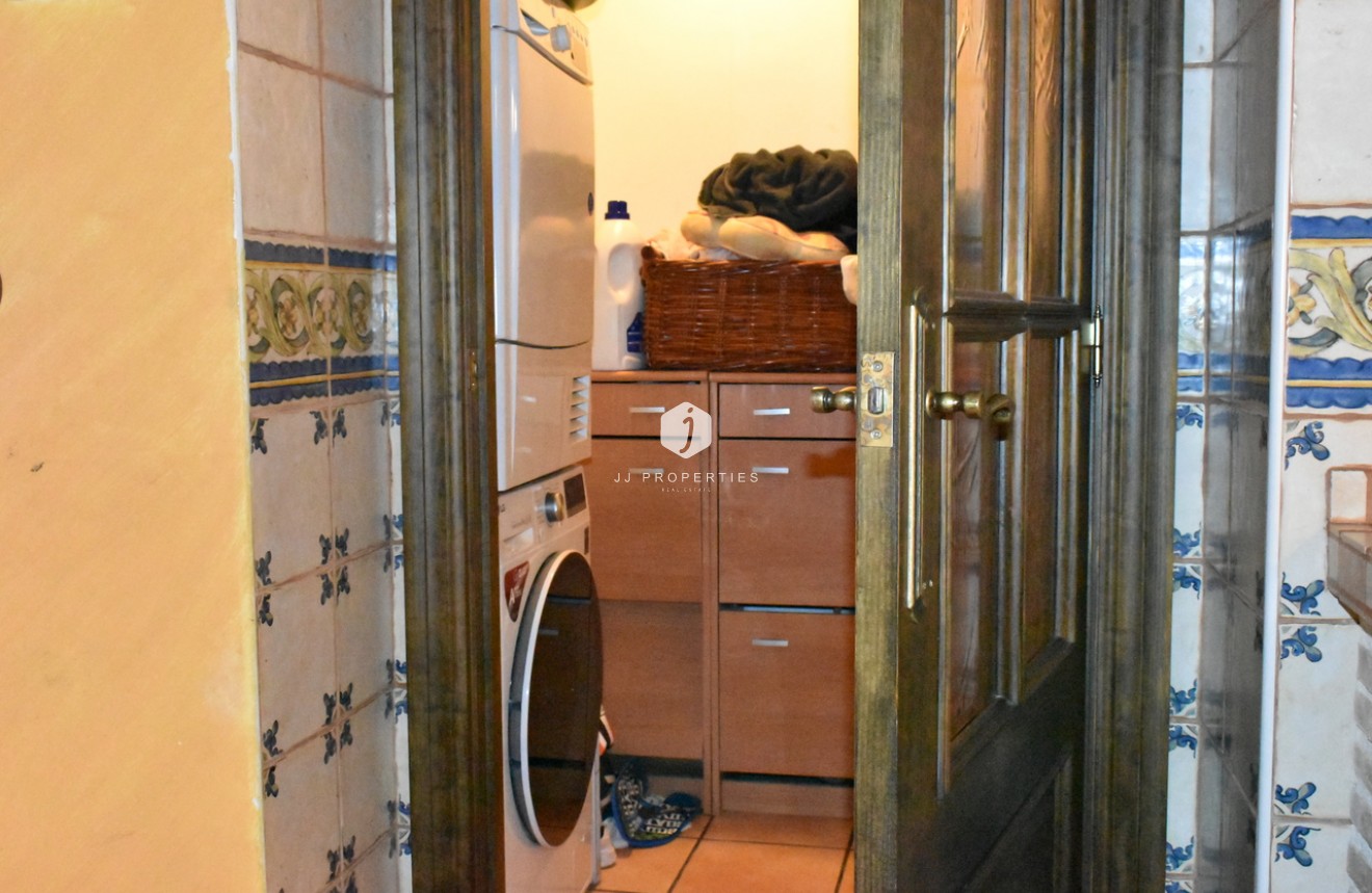 Z drugiej ręki - Villa -
Algorfa - Inland