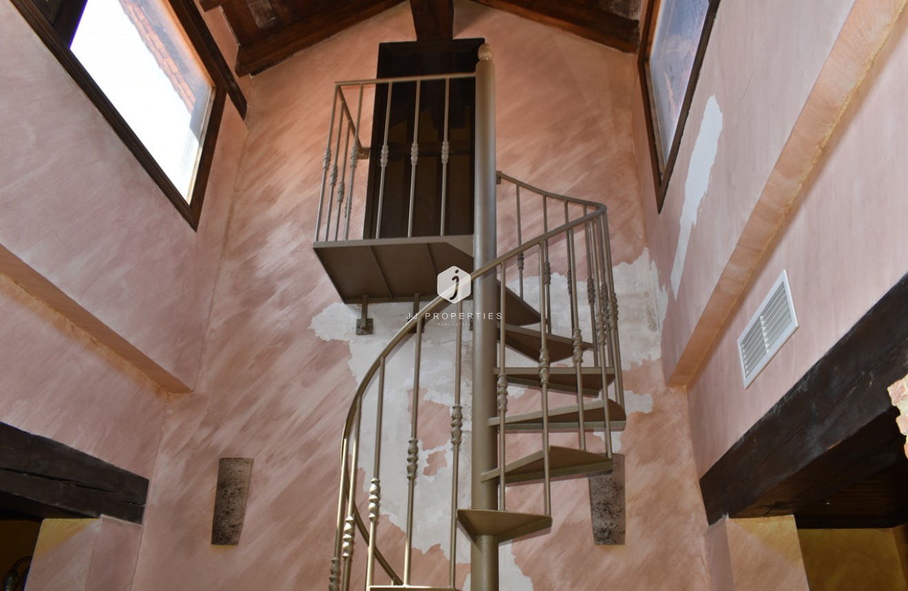 Z drugiej ręki - Villa -
Algorfa - Inland