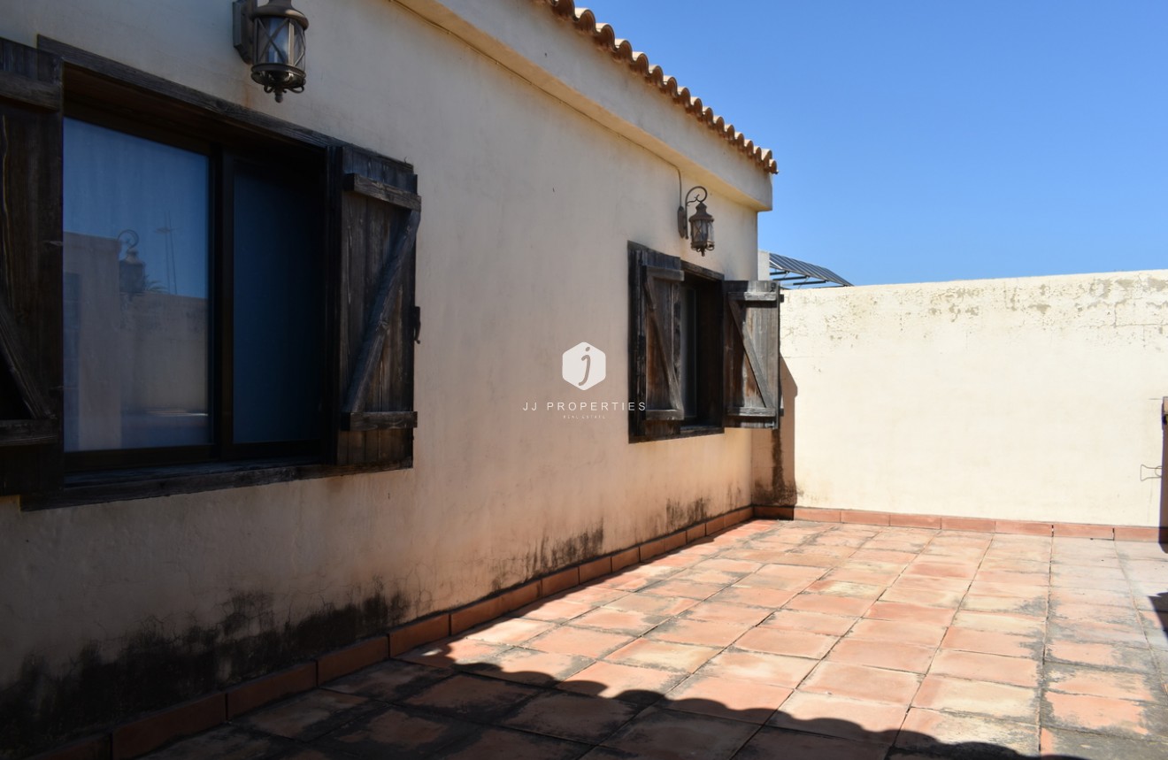 Z drugiej ręki - Villa -
Algorfa - Inland