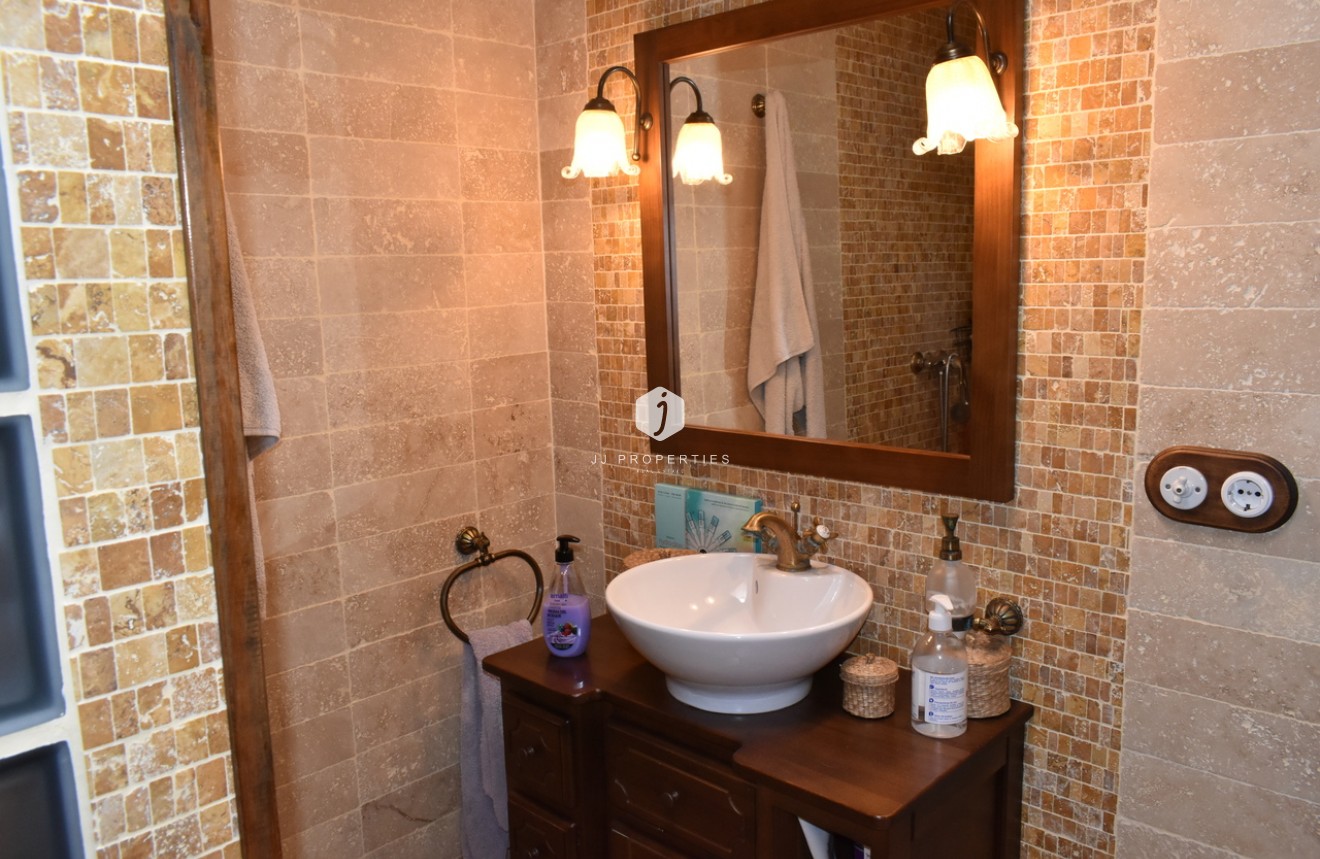 Z drugiej ręki - Villa -
Algorfa - Inland