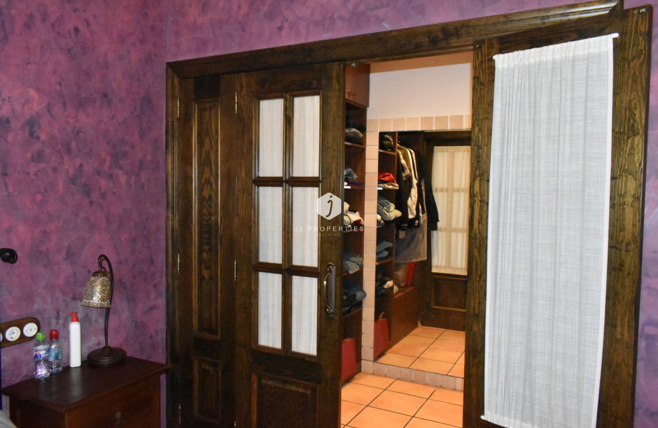 Z drugiej ręki - Villa -
Algorfa - Inland