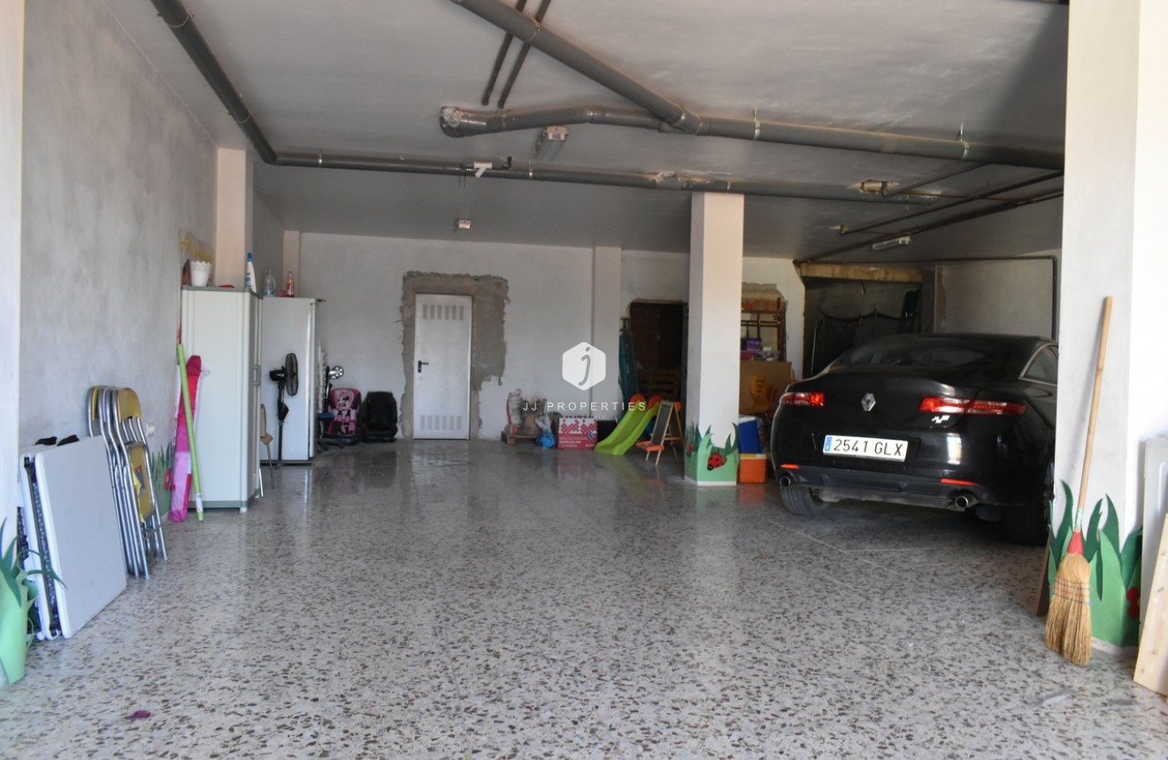 Z drugiej ręki - Villa -
Algorfa - Inland