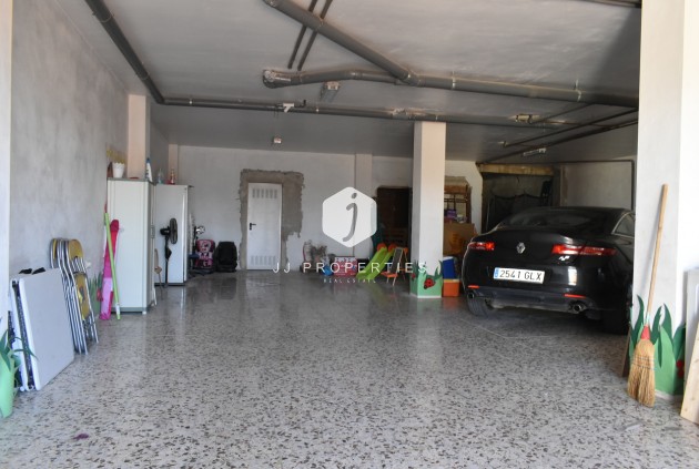 Z drugiej ręki - Villa -
Algorfa - Inland