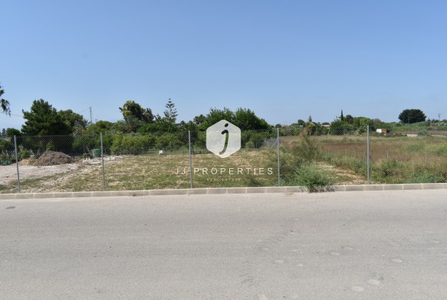 Z drugiej ręki - Villa -
Algorfa - Inland