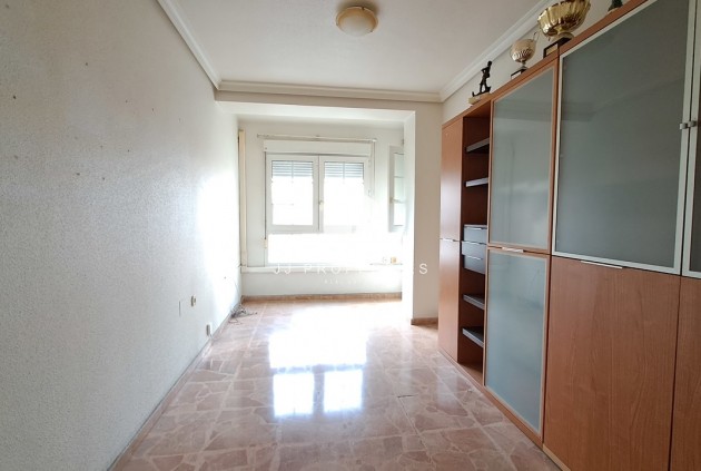 Tweedehands - Appartement / flat -
Torrevieja - Costa Blanca