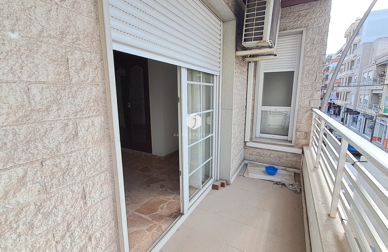 Tweedehands - Appartement / flat -
Torrevieja - Costa Blanca