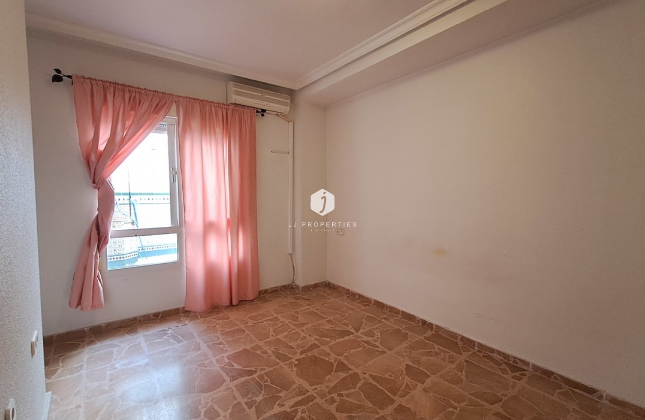 Tweedehands - Appartement / flat -
Torrevieja - Costa Blanca