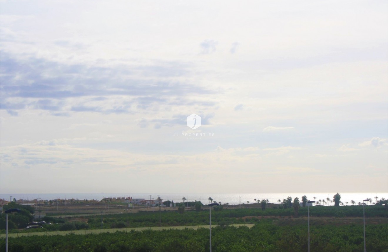 Tweedehands - Chalet -
Los Altos - Costa Blanca