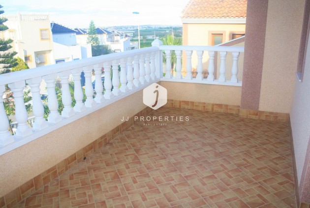 Tweedehands - Chalet -
Los Altos - Costa Blanca