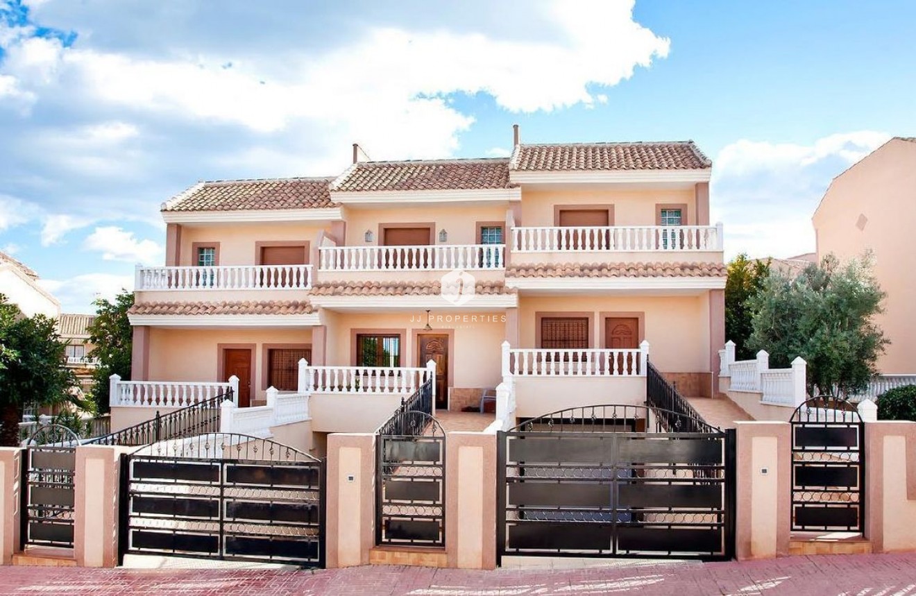 Tweedehands - Chalet -
Los Altos - Costa Blanca