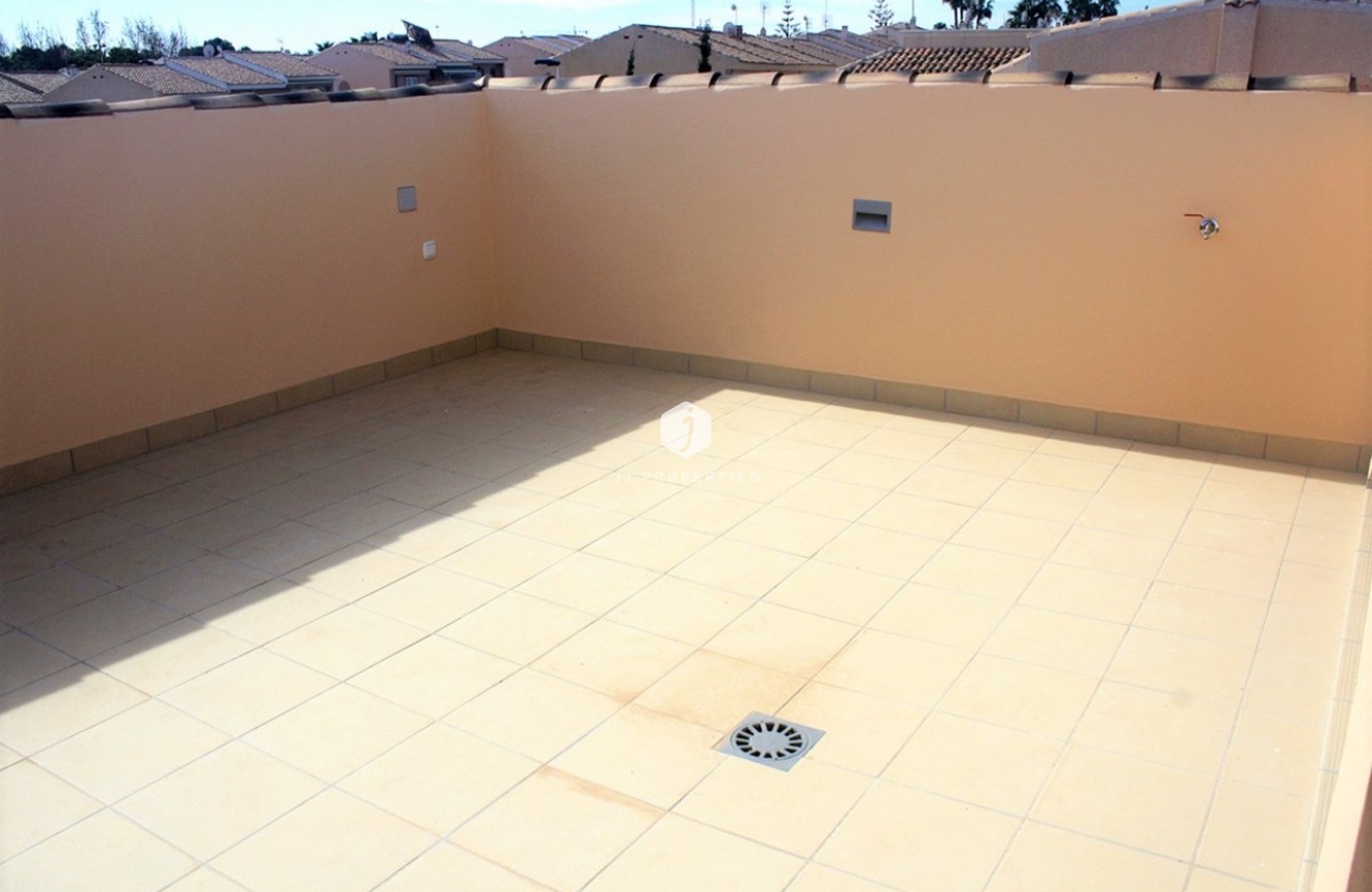 Tweedehands - Chalet -
Los Altos - Costa Blanca