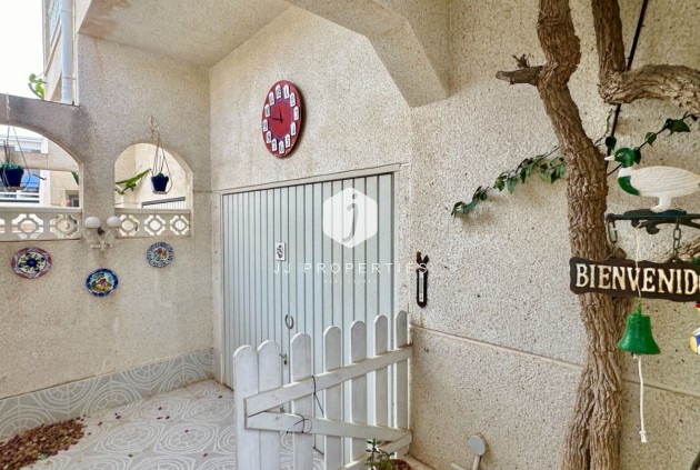 Tweedehands - Chalet -
Orihuela Costa - Costa Blanca